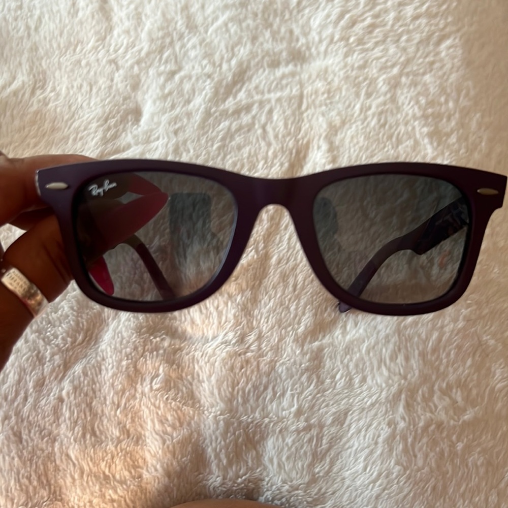 Women’s Ray Ban sunglasses